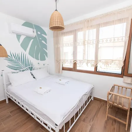 Casa Fiore Hotel *